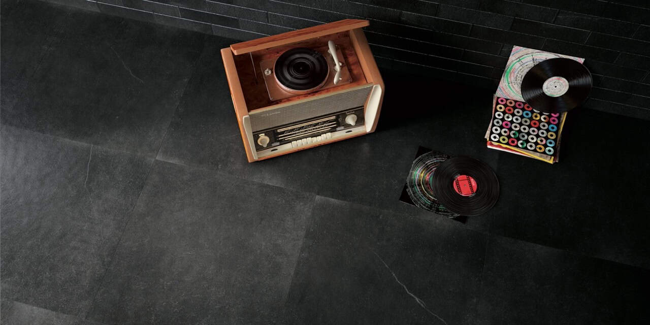Maku Dark 7.5x30 Matt; Maku Dark 75x75 Matt (Slider)